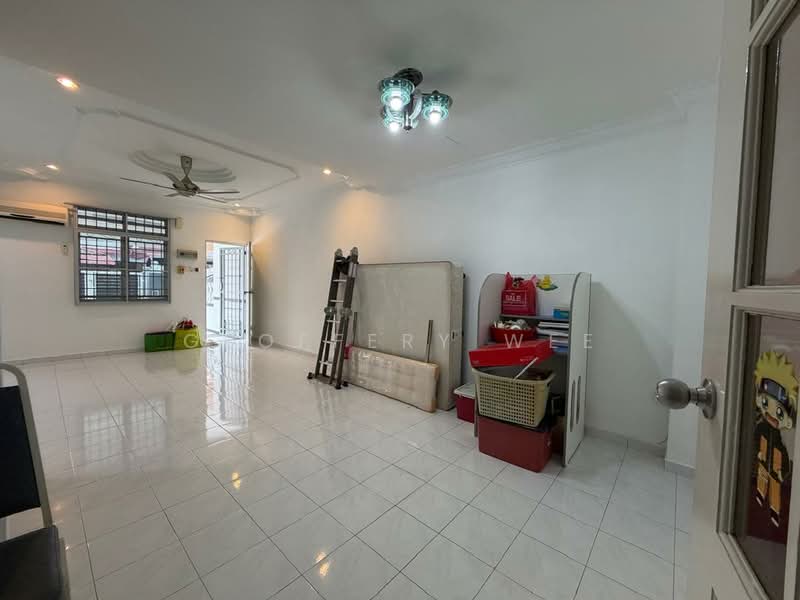 2-storey Terraced House for Sale in Taman Cheng Perdana (Cheng) - Geoffery Wee - Living Room - PropertyGuru.com.my