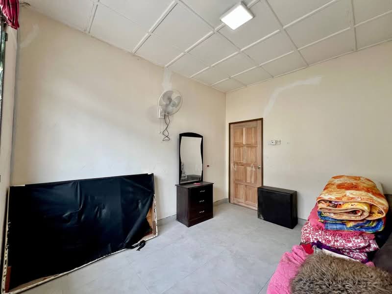2-storey Terraced House for Sale in Hulu Langat (Selangor) - Syahrim Naim - Bedroom - PropertyGuru.com.my
