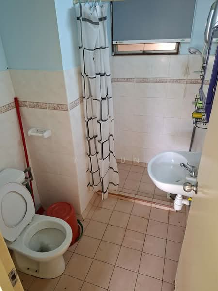 Pangsapuri untuk Disewa di Pangsapuri Saraka - Yi Jun - Bathroom - PropertyGuru.com.my