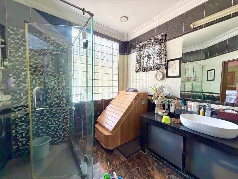 Bungalow for Sale in Seksyen 8 (Petaling Jaya) - Nana Cheah - PropertyGuru.com.my