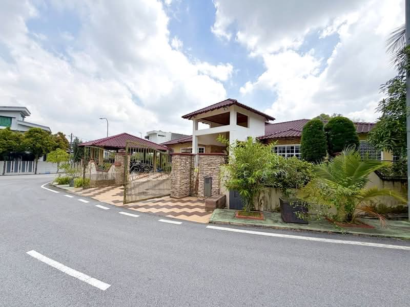 Bungalow for Sale in Seksyen 8 (Petaling Jaya) - Nana Cheah - PropertyGuru.com.my