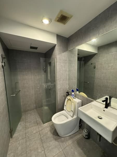 Service Residence for Rent at The Place @ Cyberjaya (Service Residence) - JH Goh - Bathroom - PropertyGuru.com.my
