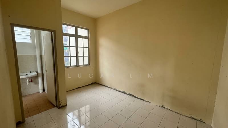 Rumah Teres 2 Tingkat untuk Dijual di Teluk Kumbar (Penang) - Lucas Lim - Interior - PropertyGuru.com.my