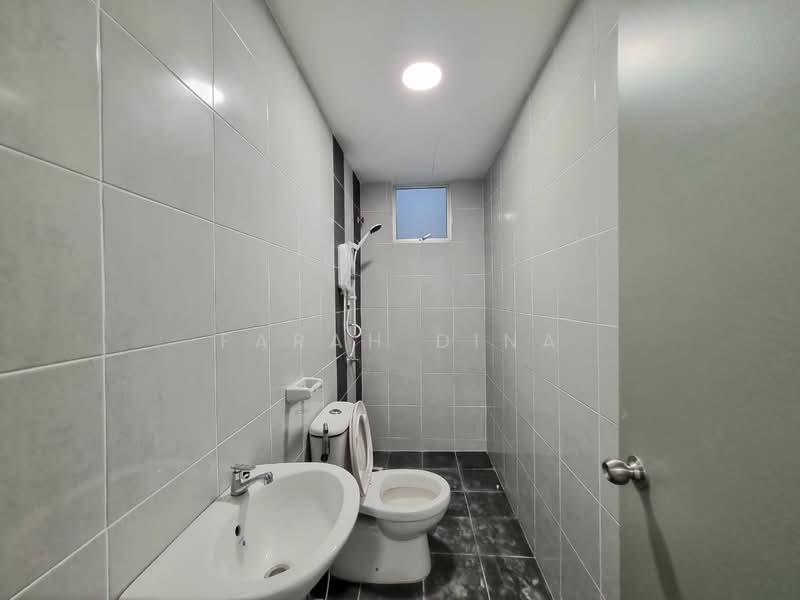 Pangsapuri untuk Disewa di Idaman Cahaya 1 - Farah Dina - Bathroom - PropertyGuru.com.my