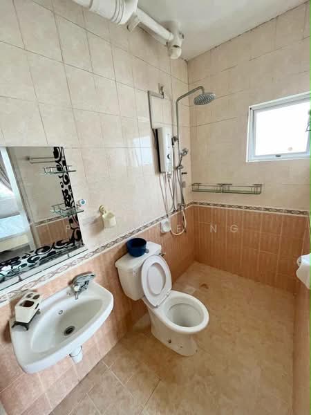 Pangsapuri untuk Disewa di Bistari Impian Apartment - Pauline Ng - Bathroom - PropertyGuru.com.my