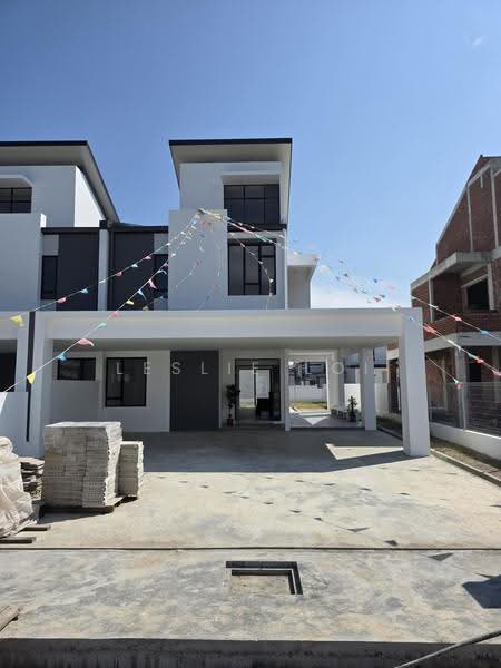 2.5-storey Terraced House for Sale in Petra Jaya (Kuching) - Leslie Loi - Exterior - PropertyGuru.com.my