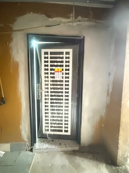 Flat for Sale at Bandar Selesa Jaya - Jaz Lee - PropertyGuru.com.my