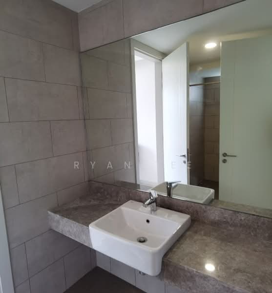 Kondominium untuk Disewa di South Brooks - Ryan Tee - Bathroom - PropertyGuru.com.my