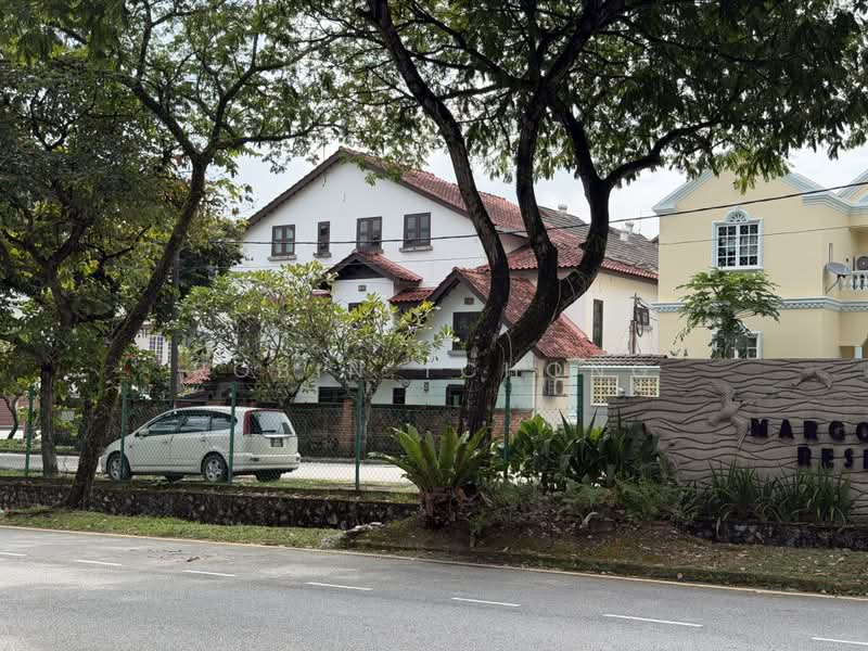2-storey Terraced House for Sale in Bandar Sri Damansara (Selangor) - Robin Tchong - Exterior - PropertyGuru.com.my
