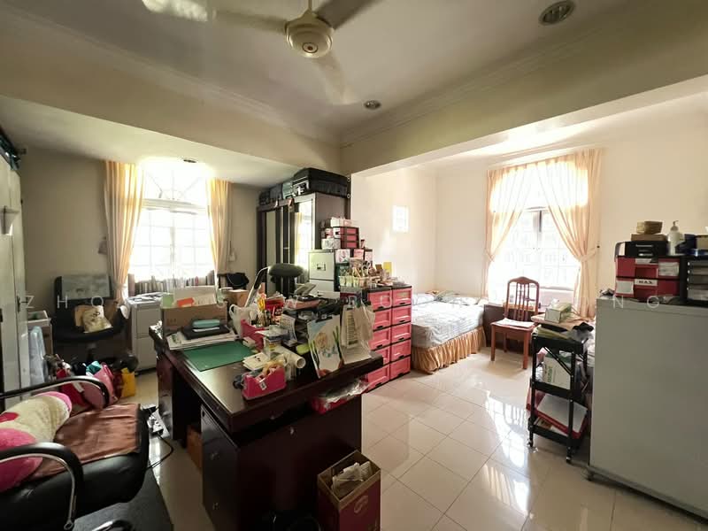 Rumah Banglo untuk Dijual di Taman Jesselton (Ayer Itam) - Zhonl Saw Boon Loong - Bedroom - PropertyGuru.com.my