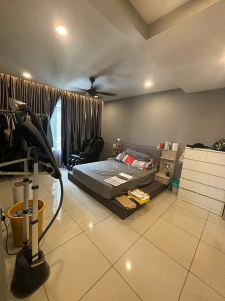 Pangsapuri untuk Dijual di Austin Suites (Permata Austin) - Pauline Ng - Bedroom - PropertyGuru.com.my