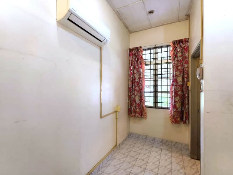Rumah Teres 1 Tingkat untuk Dijual di Taman Bukit Rinting (Masai) - Karl Lim - Interior - PropertyGuru.com.my