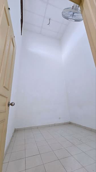 Rumah Teres 1.5 Tingkat untuk Dijual di Taman Pelangi Indah (Ulu Tiram) - Pauline Ng - Interior - PropertyGuru.com.my