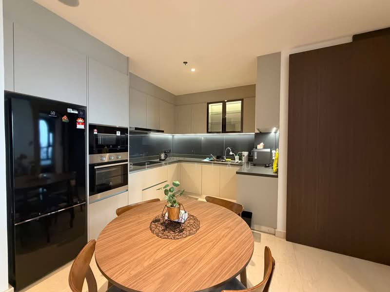 Servis Apartment untuk Disewa di Marriott Residence @ Gurney - Ben Liau - Kitchen - PropertyGuru.com.my