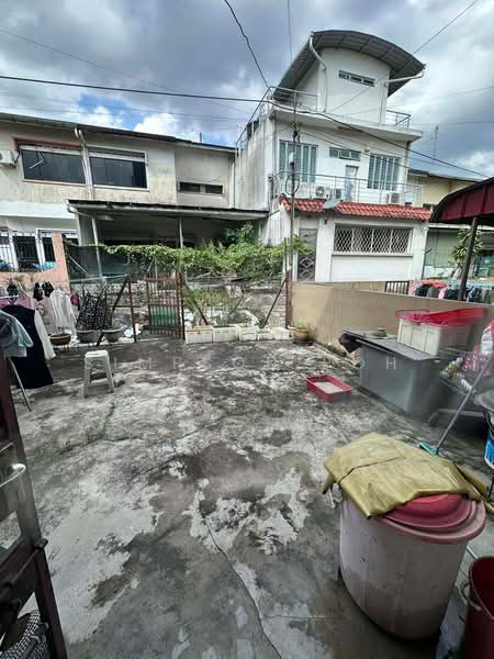 Rumah Teres 2 Tingkat untuk Dijual di Taman Pelangi (Johor Bahru) - Simpson Poh - Exterior - PropertyGuru.com.my