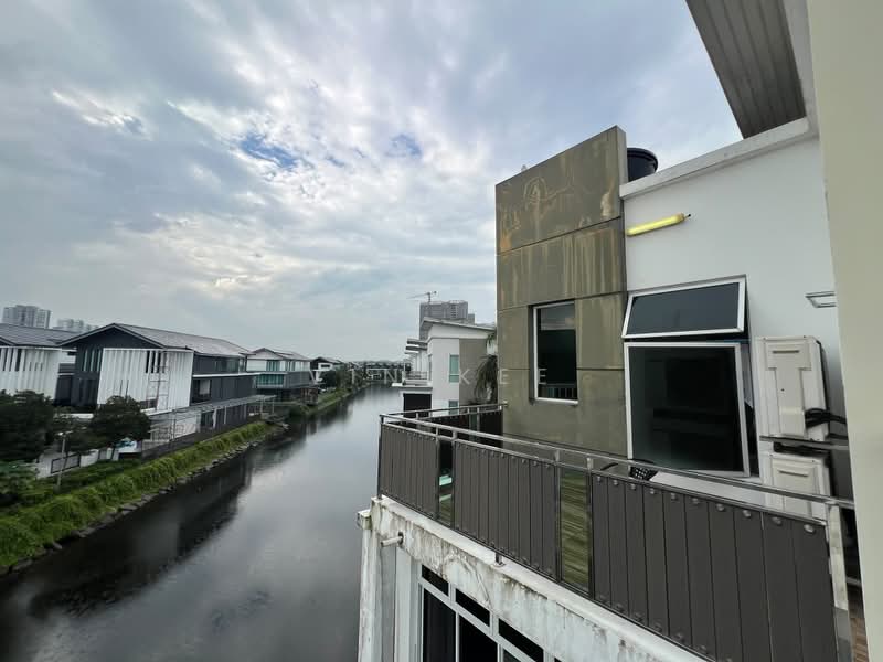 Bungalow for Sale in Senibong (Permas Jaya) - VIN Kee - PropertyGuru.com.my