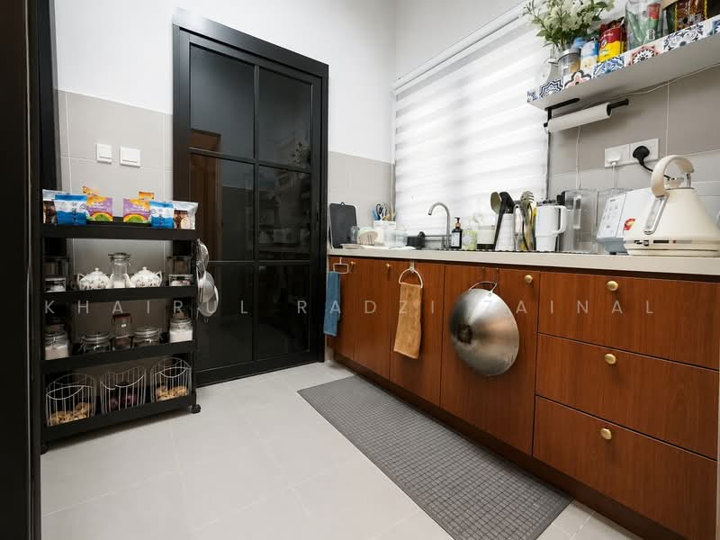 Flat for Sale at Halaman 11 - Khairul Radzi Zainal - Kitchen - PropertyGuru.com.my