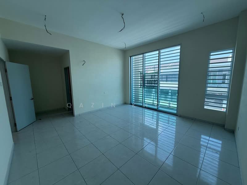Rumah Teres 2-Tingkat untuk Dijual di Bandar Baru Sri Klebang (Chemor) - Qazin Khoo - Living Room - PropertyGuru.com.my