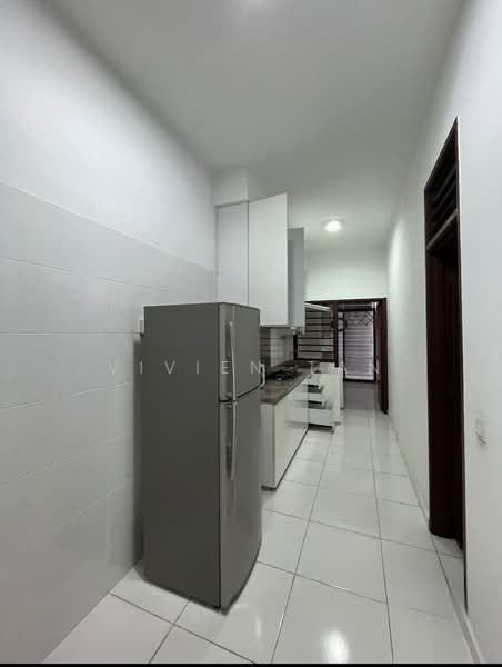 Servis Apartment untuk Disewa di The Sky Executive Suites - Vivien Tan - Kitchen - PropertyGuru.com.my