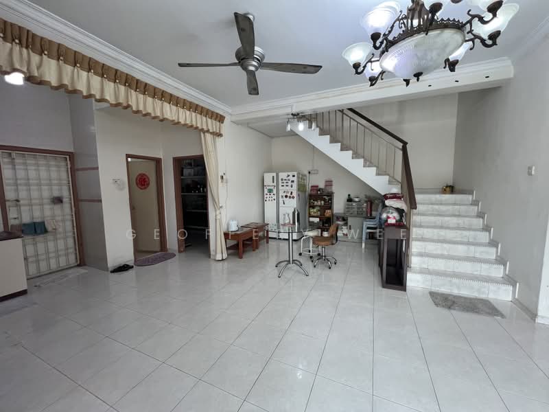 Rumah Teres 2 Tingkat untuk Disewa di Padang Temu (Melaka City) - Geoffery Wee - Living Room - PropertyGuru.com.my