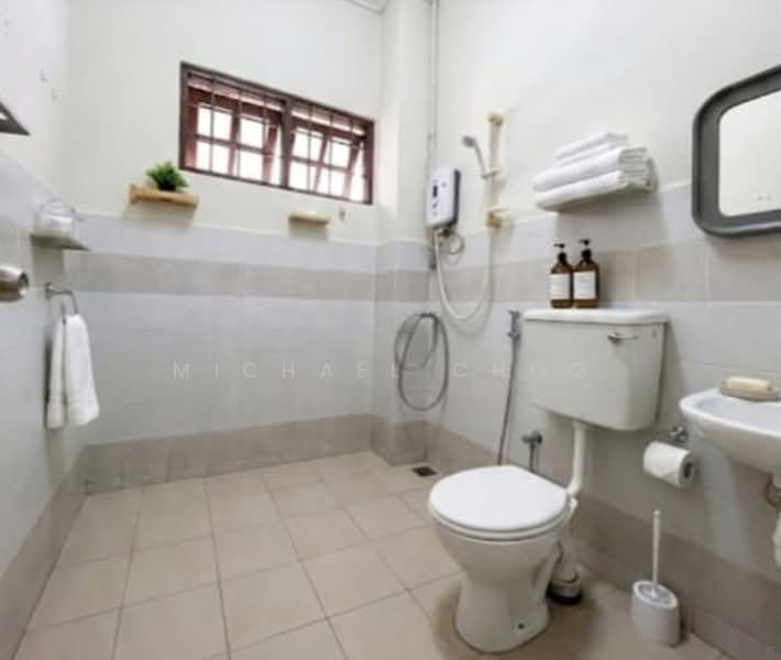 Rumah Teres 2-Tingkat untuk Dijual di Taman Putra Indah (Seri Kembangan) - Michael Choo - Bathroom - PropertyGuru.com.my