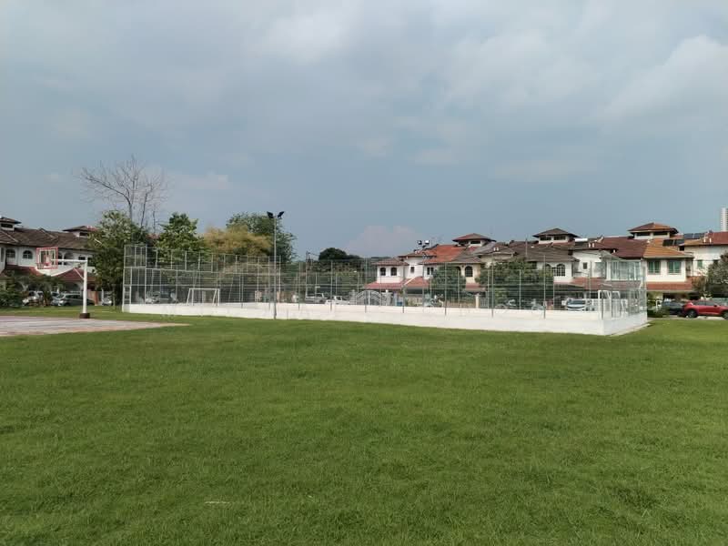 Rumah Teres 2-Tingkat untuk Dijual di Taman Putra Indah (Seri Kembangan) - Michael Choo - Exterior - PropertyGuru.com.my