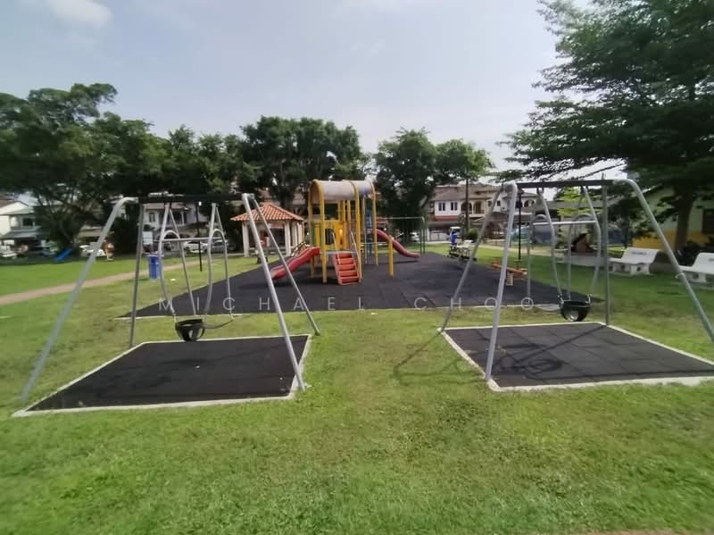Rumah Teres 2-Tingkat untuk Dijual di Taman Putra Indah (Seri Kembangan) - Michael Choo - Exterior - PropertyGuru.com.my