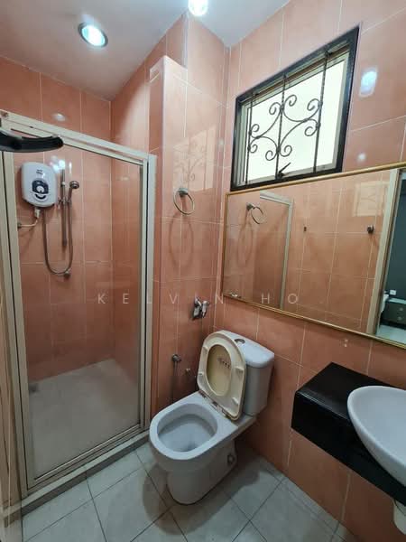 Kondominium untuk Dijual di East Lake Residence - Kelvin Ho - PropertyGuru.com.my