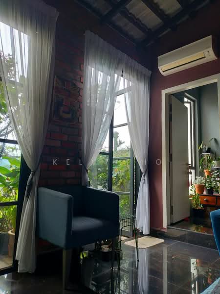 Servis Apartment untuk Dijual di Urban 360 - Kelvin Ho - Living Room - PropertyGuru.com.my