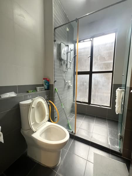 Rumah Teres 2 Tingkat untuk Dijual di Kinrara Residence (Puchong) - Mak Oliver - Bathroom - PropertyGuru.com.my
