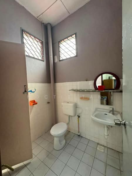 2-storey Terraced House for Sale in Taman Selesa Jaya (Iskandar Puteri (Nusajaya)) - Noctis Tan - Bathroom - PropertyGuru.com.my
