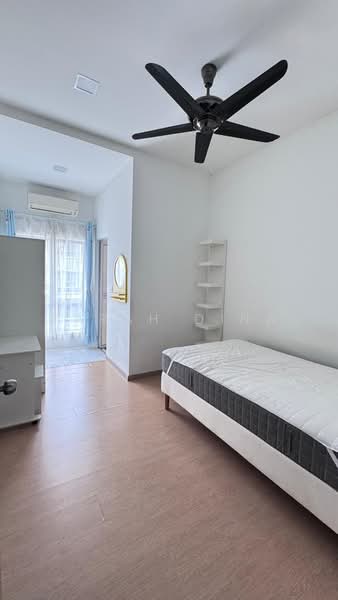 Townhouse for Sale in Taman Tropika (Bangi) - Farah Dina - Bedroom - PropertyGuru.com.my
