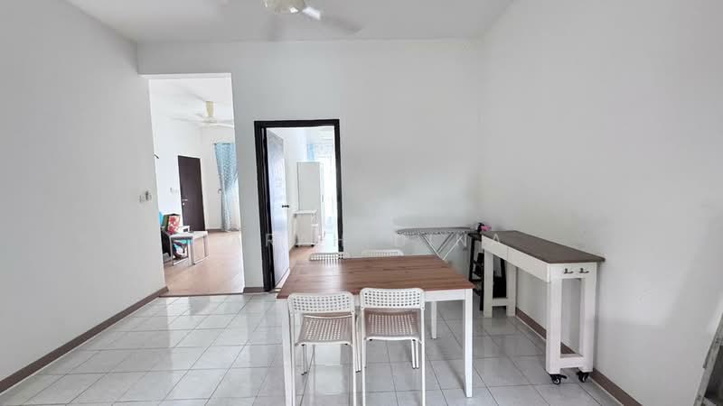 Townhouse for Sale in Taman Tropika (Bangi) - Farah Dina - Dining Room - PropertyGuru.com.my