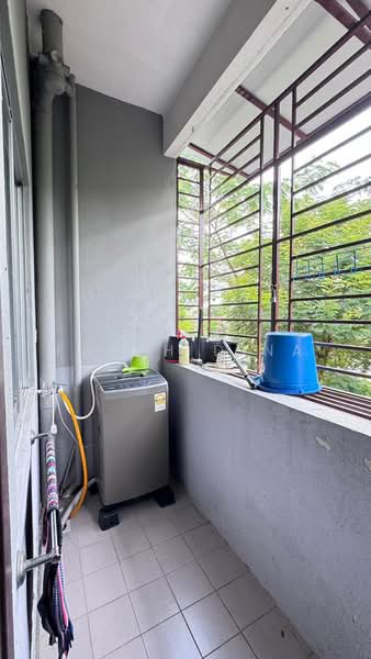 Townhouse for Sale in Taman Tropika (Bangi) - Farah Dina - Balcony - PropertyGuru.com.my