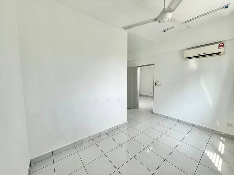 Apartment for Sale at The Residence 1 @ Tiara South - Firdaus Dauz - PropertyGuru.com.my