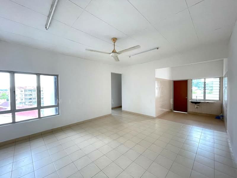 Apartment for Sale at Pangsapuri Randa - Michelle Lee - Living Room - PropertyGuru.com.my
