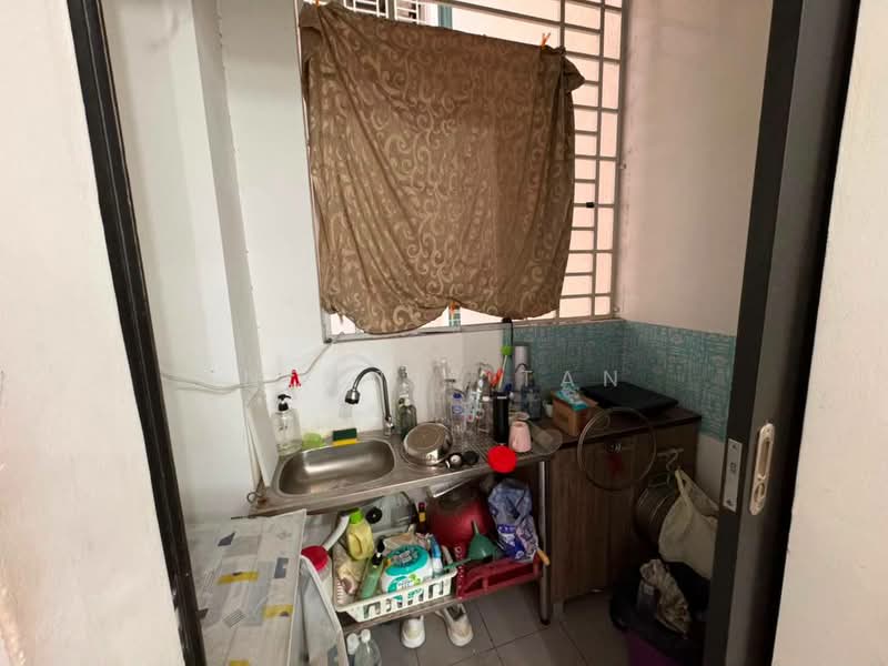 Servis Apartment untuk Dijual di Wave @ Marina Cove - Noctis Tan - Kitchen - PropertyGuru.com.my