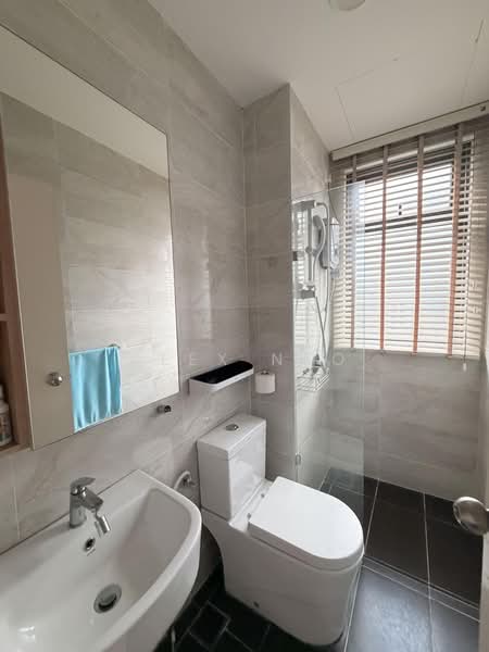 Kondominium untuk Disewa di SKS Pavillion Residences - Alex Neo - Master Bathroom 2 - PropertyGuru.com.my