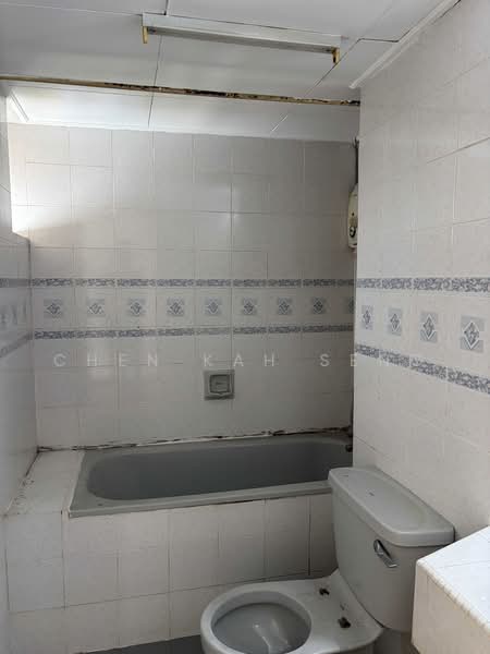 Kondominium untuk Dijual di Prima 16 (Prima Sixteen) - Chen Kah Seng - Bathroom - PropertyGuru.com.my