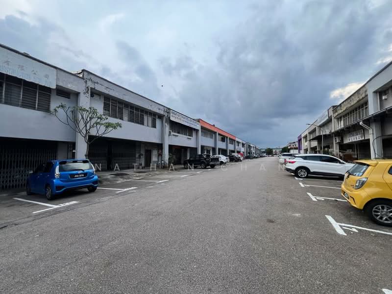 Kilang untuk Dijual di Taman Desa Cemerlang (Ulu Tiram) - Nathan Chan - PropertyGuru.com.my