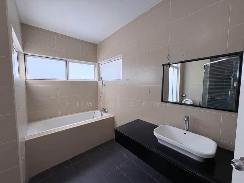 Rumah Berkembar untuk Disewa di Setia Eco Park (Setia Alam) - Elwin Chok - Bathroom - PropertyGuru.com.my