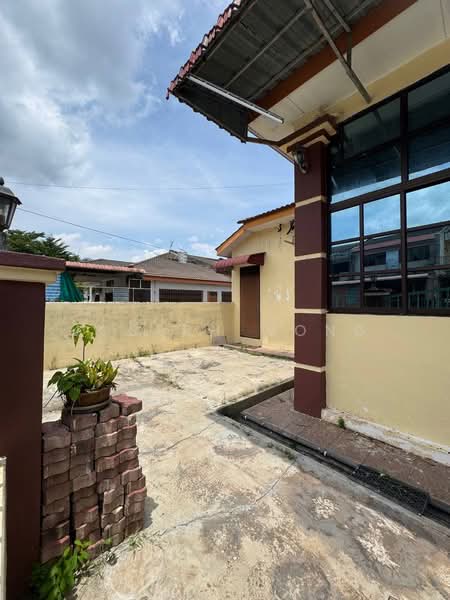 1-storey Terraced House for Sale in Bandar Lahat Baru (Lahat) - Joseph Wong - PropertyGuru.com.my