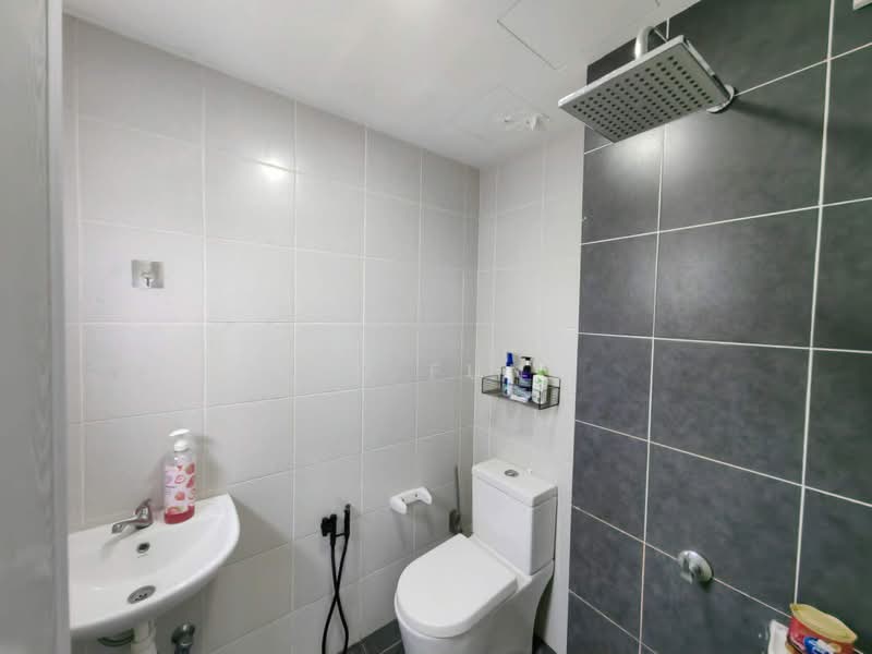 Apartment for Rent at D'Cerrum Apartment - Ken Fung - Bathroom - PropertyGuru.com.my