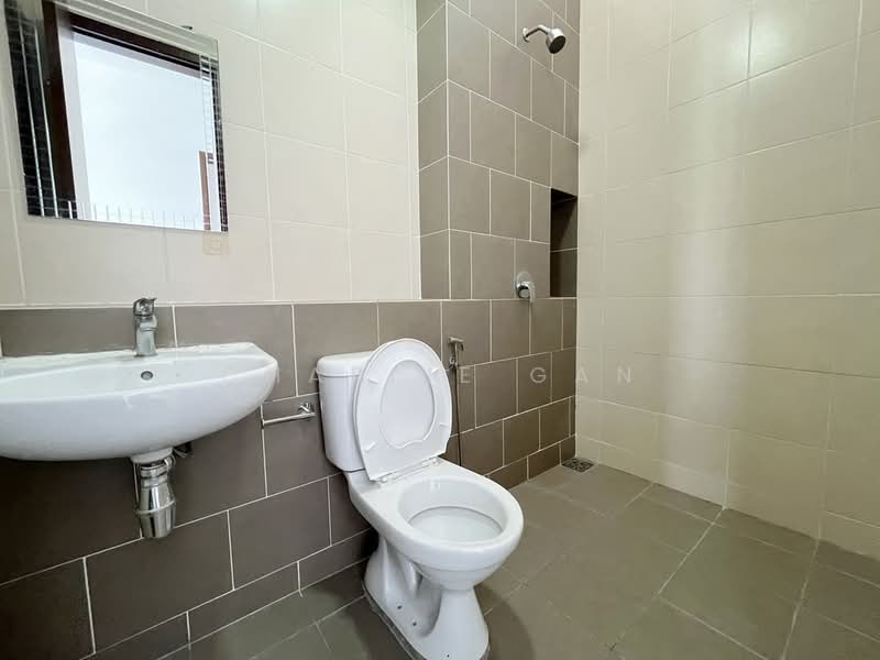 2-storey Terraced House for Rent in Telok Panglima Garang (Selangor) - Charlie Gan - Bathroom - PropertyGuru.com.my
