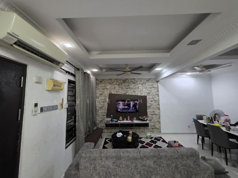 Rumah Teres 2 Tingkat untuk Dijual di Taman Lestari Perdana (Seri Kembangan) - Xavier Chong - Living Room - PropertyGuru.com.my