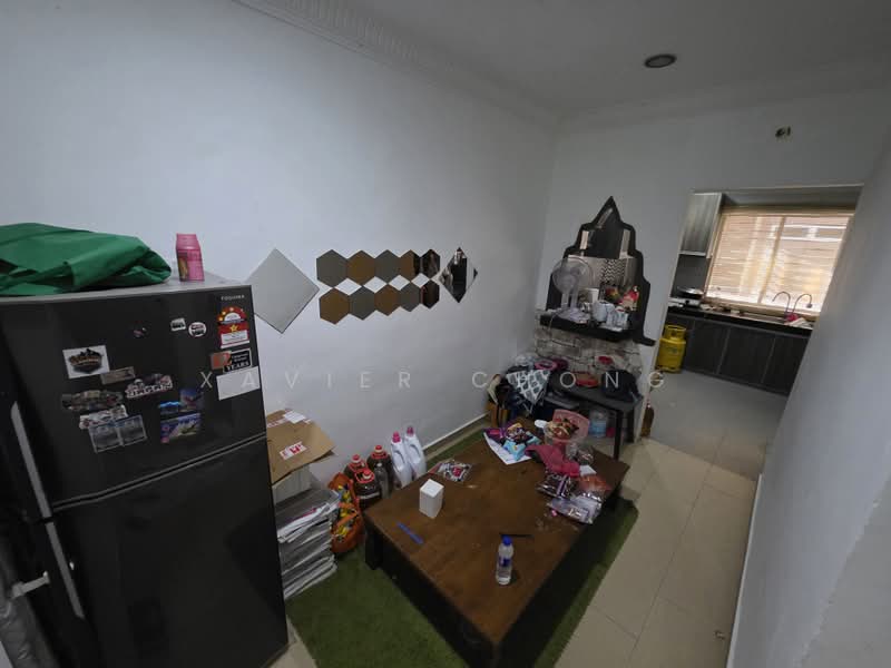 Rumah Teres 2 Tingkat untuk Dijual di Taman Lestari Perdana (Seri Kembangan) - Xavier Chong - Living Room - PropertyGuru.com.my