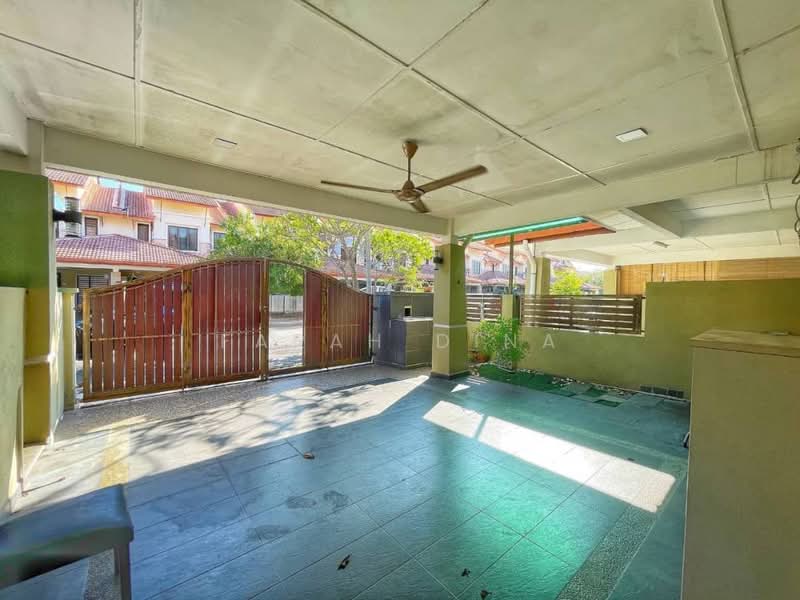 2-storey Terraced House for Sale in Bandar Nusaputra (Puchong) - Farah Dina - Exterior - PropertyGuru.com.my