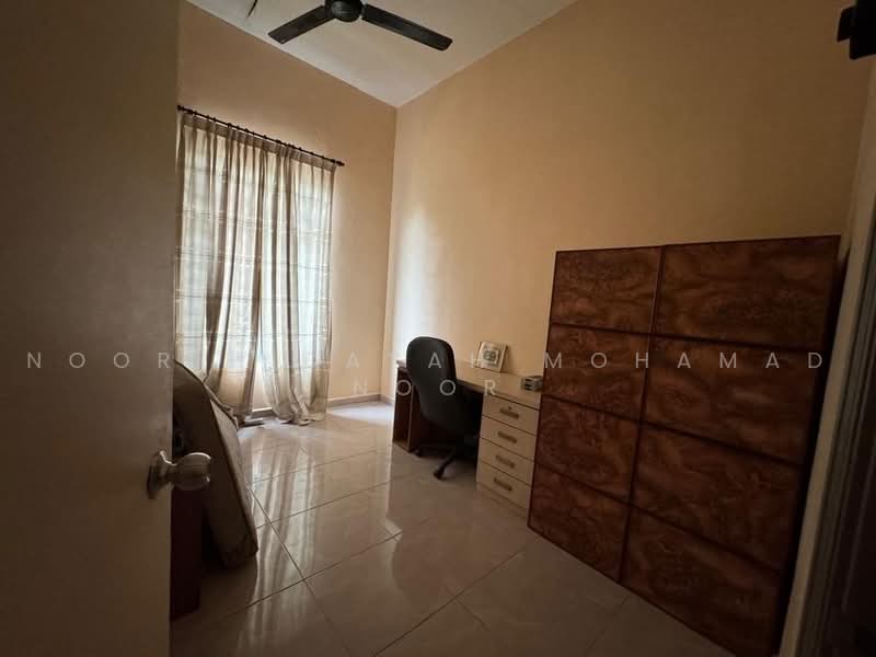 Semi-Detached House for Sale in Taman Sungai Petai Permai 2 (Sungei Petai) - Noor Hidayah Mohamad Noor - Study - PropertyGuru.com.my