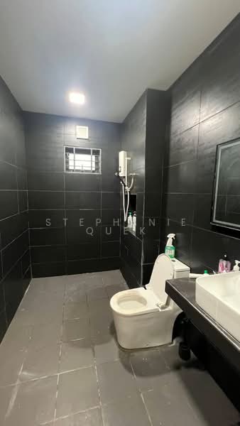 2-storey Terraced House for Rent in Bukit Raja (Selangor) - Stephanie Quek - Bathroom - PropertyGuru.com.my