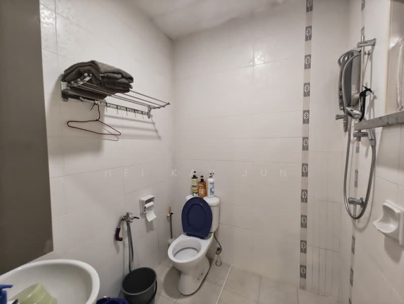 Semi-Detached House for Sale in Bandar Sungai Long (Selangor) - Hei Kar Jun - Bathroom - PropertyGuru.com.my